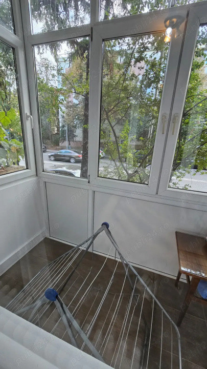 de inchiriat apartament semidecomandat cu 3 camere  in Floreasca