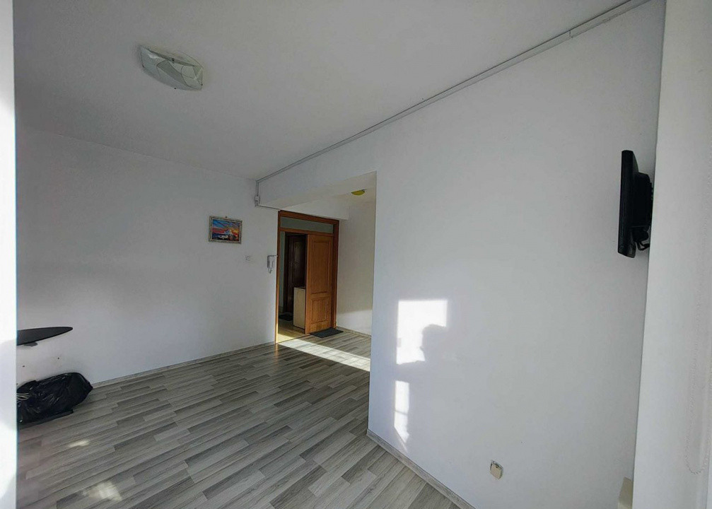 Închiriez Vilă Birou Unirii 5 Camere 2 Etaje Terase Curte Parc Carol