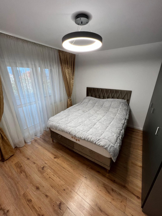 De inchiriat apartament decomandat cu 2 camere  in Herastrau 