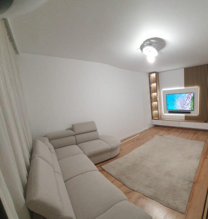 De inchiriat apartament decomandat cu 2 camere  in Herastrau 