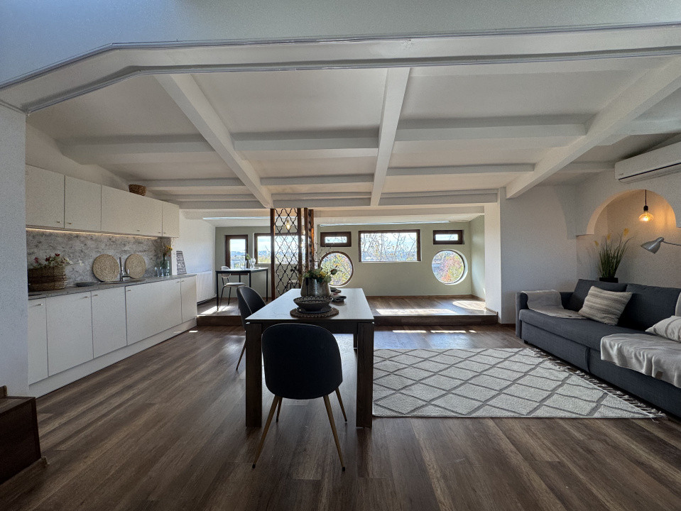 Apartament de vanzare  decomandat cu 3 camere  in  Pipera 