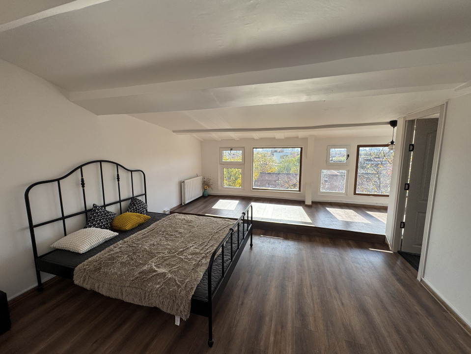 Apartament de vanzare  decomandat cu 3 camere  in  Pipera 
