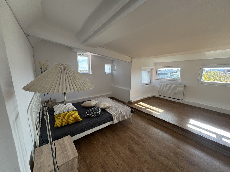 Apartament de vanzare  decomandat cu 3 camere  in  Pipera 