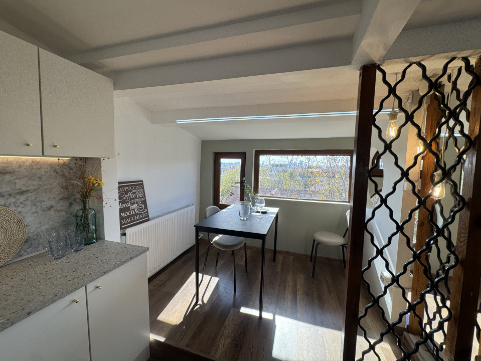 Apartament de vanzare  decomandat cu 3 camere  in  Pipera 