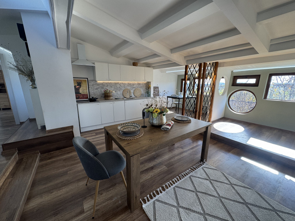 Apartament de vanzare  decomandat cu 3 camere  in  Pipera 