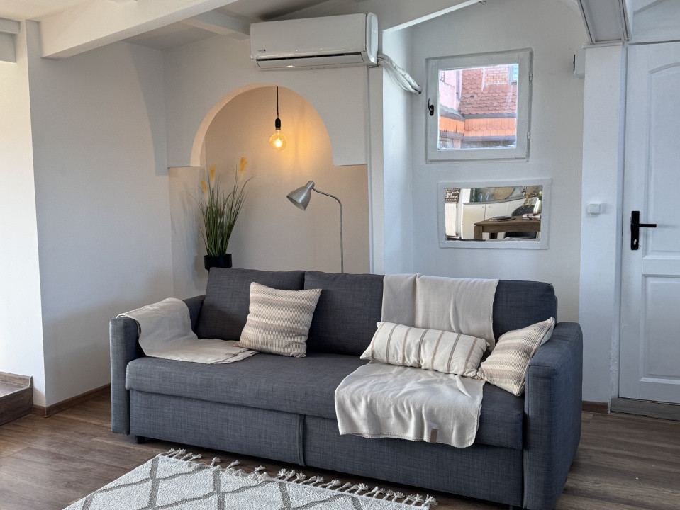 Apartament de vanzare  decomandat cu 3 camere  in  Pipera 