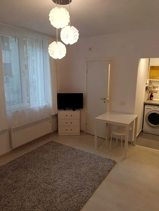 Garsoniera de inchiriat Primaverii-Jean Monnet