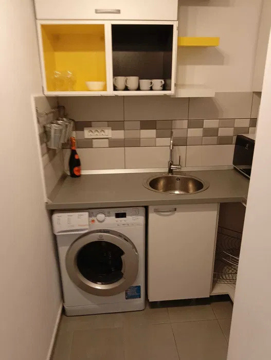 Garsoniera de inchiriat Primaverii-Jean Monnet