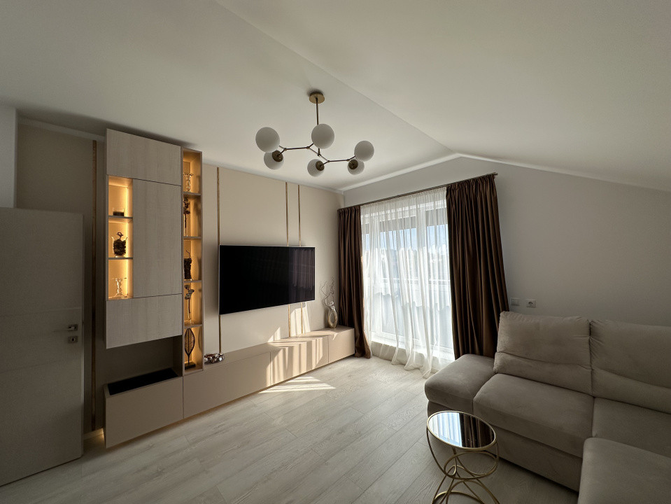 Apartament 3 camere LUX de vanzare | terasă și loc de parcare | complet mobilat 