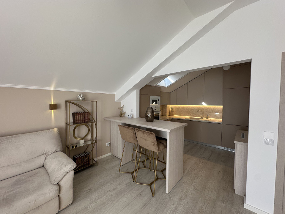 Apartament 3 camere LUX de vanzare | terasă și loc de parcare | complet mobilat 