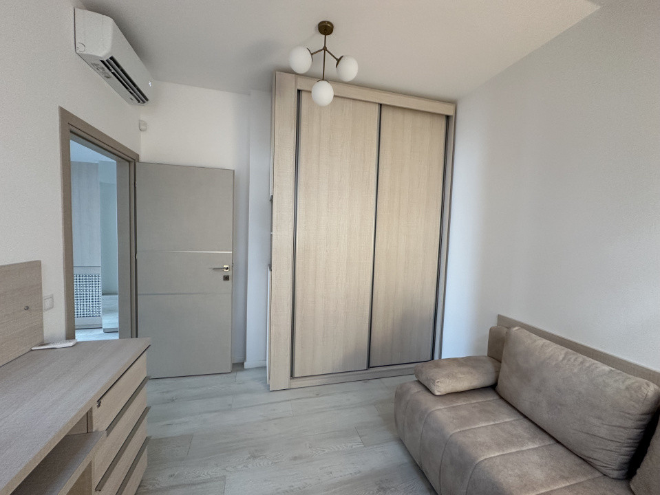 Apartament 3 camere LUX de vanzare | terasă și loc de parcare | complet mobilat 