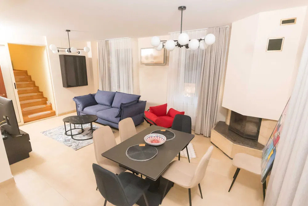 Vila moderna la cheie, gradina, piscina, prima inchiriere, vedere lac, Pipera