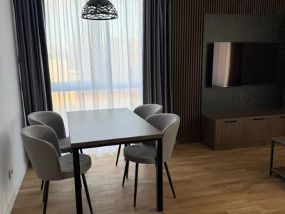  Apartament decomandat cu 2 camere  in  Pipera 